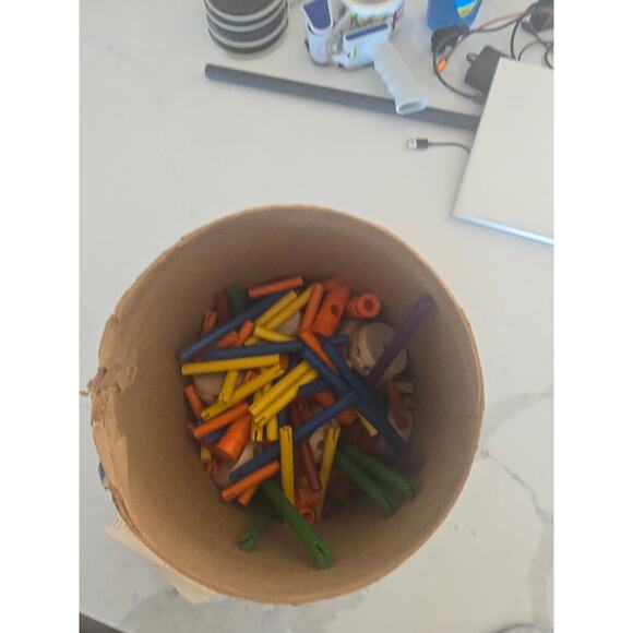 Vintage Tinkertoy 1972 might have missing pieces - Picture 7 of 8